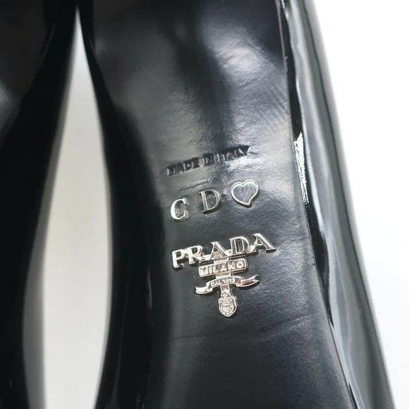 Prada Pumps Black Patent Leather Size 41 Pointed Toe Heels NEW - Picture 12 of 12